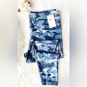 New with tag NIKE ONE WOMENS TRAINING LEGGINGS•Tight Fit•Full Length• Mid Rise